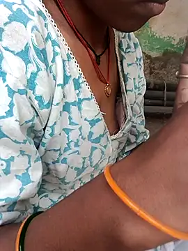 Desi Couple P online show from May 14, 1:12 am