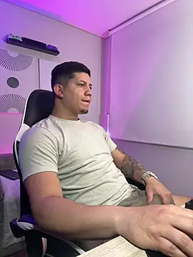  robertobaggioo online show from March 20, 12:32 pm