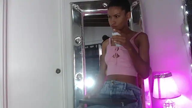 mailyn gold online show from April 29, 11:58 am