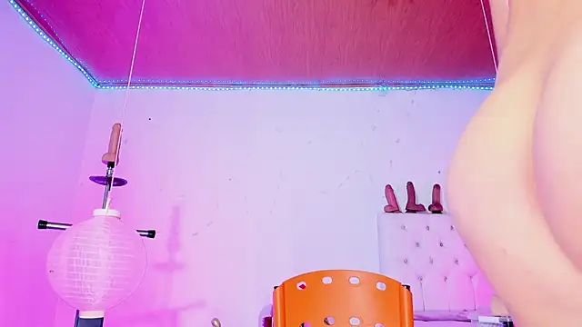 Snapshot of karol_kane chatting on April 5, 7:00 pm karol kane online show from April 5, 7:00 pm