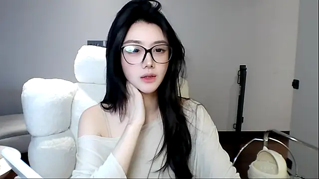 MedeLineayr online show from March 21, 5:27 pm