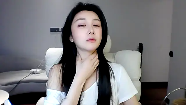 MedeLineayr online show from April 9, 1:27 pm