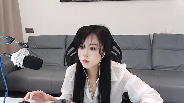 Snapshot of LX-MM chatting on February 14, 8:00 am LX-MM online show from February 14, 8:00 am