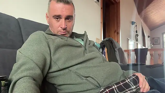 Snapshot of marcovik1 chatting on February 13, 2:46 pm marcovik1 online show from February 13, 2:46 pm