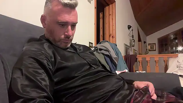 marcovik1 online show from February 26, 5:56 pm