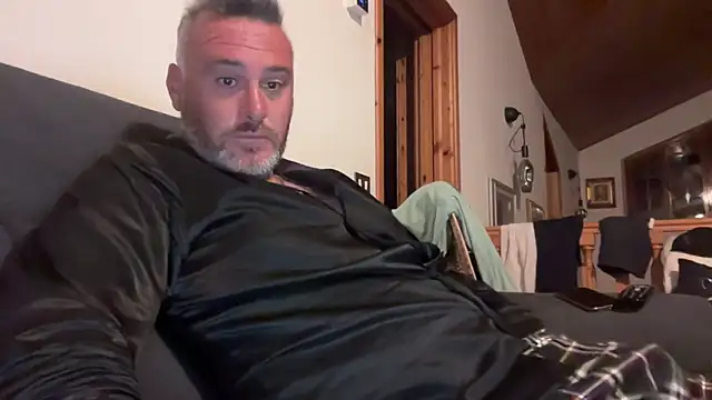 marcovik1 online show from May 20, 7:31 pm