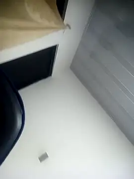 Snapshot of Damian1311 chatting on February 16, 3:02 am Damian1311 online show from February 16, 3:02 am