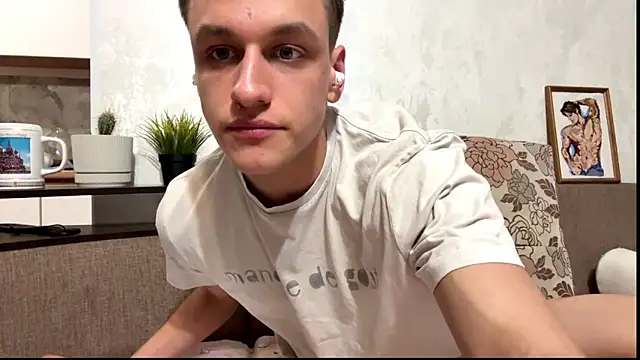 Snapshot of David_Hess chatting on April 3, 5:00 pm David Hess online show from April 3, 5:00 pm