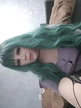 Snapshot of NaomiJess chatting on February 13, 8:49 pm NaomiJess online show from February 13, 8:49 pm