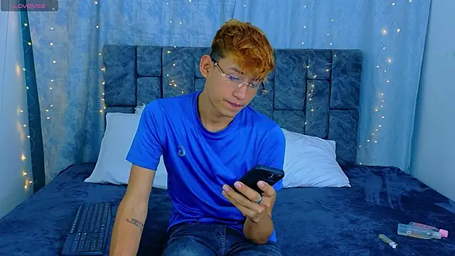 NicolasTorrez online show from April 26, 2:42 am