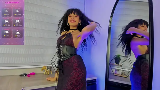 Snapshot of Tamia_25 chatting on April 30, 8:04 pm Tamia 25 online show from April 30, 8:04 pm