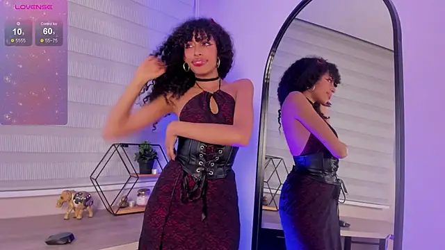 Snapshot of Tamia_25 chatting on April 30, 8:57 pm Tamia 25 online show from April 30, 8:57 pm