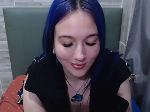 Snapshot of AZULFOX69 chatting on April 30, 10:47 pm AZULFOX69 online show from April 30, 10:47 pm