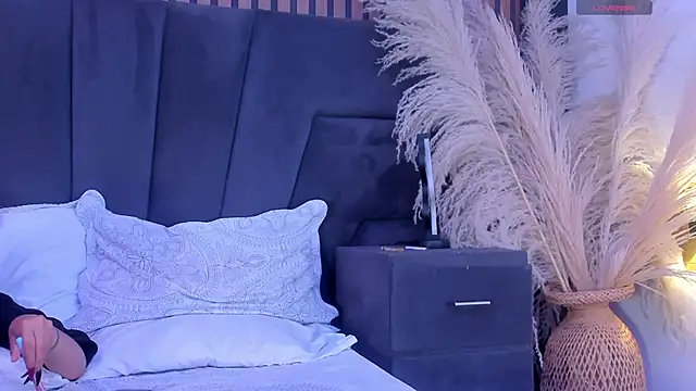 Snapshot of MarcoAndAllice chatting on March 15, 5:24 am MarcoAndAllice online show from March 15, 5:24 am