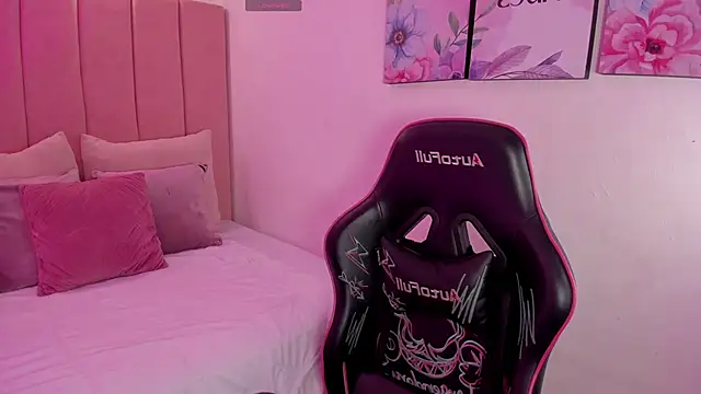 ween sheng  online show from April 8, 5:02 pm