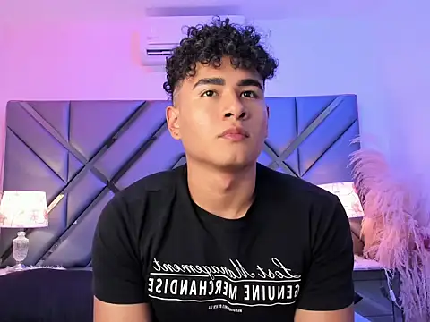 Snapshot of Bastixvontade chatting on March 27, 11:04 pm Bastixvontade online show from March 27, 11:04 pm