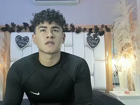 Snapshot of Bastixvontade chatting on March 31, 10:32 pm Bastixvontade online show from March 31, 10:32 pm