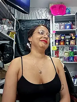 Ana  victoriaa online show from May 5, 9:12 pm