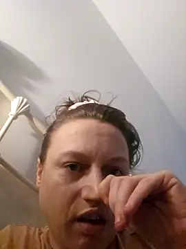 Snapshot of transcouple93 chatting on February 12, 2:17 am transcouple93 online show from February 12, 2:17 am