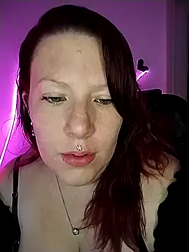 Snapshot of venusyt chatting on February 12, 8:37 pm venusyt online show from February 12, 8:37 pm