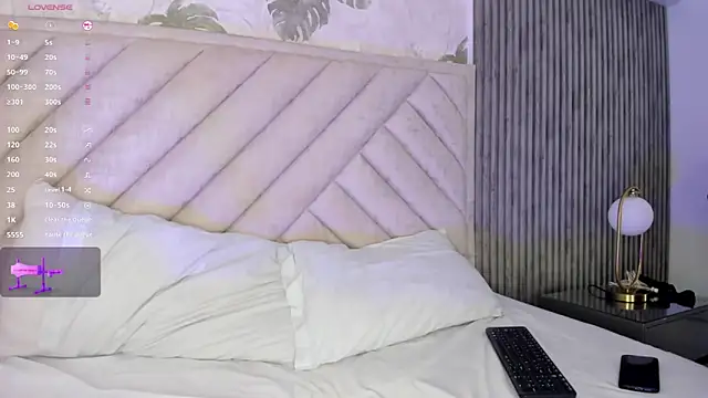 Snapshot of SarahRizof chatting on March 26, 5:35 am SarahRizof online show from March 26, 5:35 am