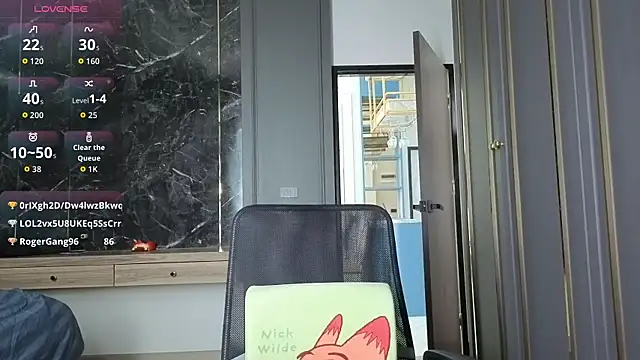 Alittleasaingirl online show from March 2, 7:09 am