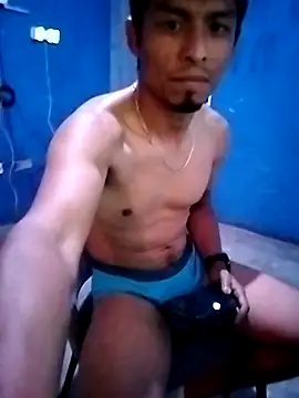 Snapshot of URALZERO420CLOUDS chatting on April 1, 7:31 am URALZERO420CLOUDS online show from April 1, 7:31 am