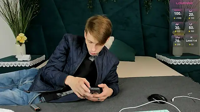 Erick Wilson online show from November 30, 6:06 am