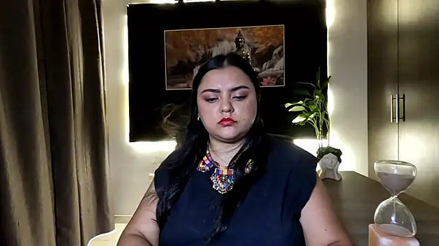 AzaraOnyx online show from July 26, 2:02 pm