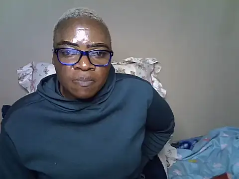 Snapshot of CASSANDRASTONE46xxx chatting on June 23, 6:06 pm CASSANDRASTONE46xxx online show from June 23, 6:06 pm