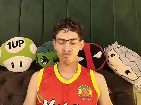 Snapshot of skinny_jean_ chatting on February 23, 8:06 pm skinny jean online show from February 23, 8:06 pm