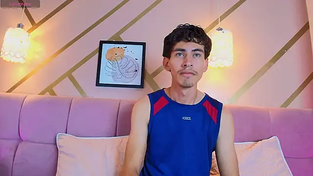 Snapshot of skinny_jean_ chatting on March 3, 9:31 pm skinny jean online show from March 3, 9:31 pm