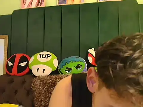 Snapshot of skinny_jean_ chatting on March 9, 8:13 pm skinny jean online show from March 9, 8:13 pm