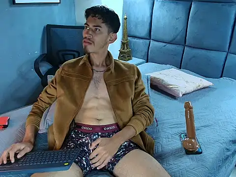 skinny jean  online show from May 30, 2:25 pm
