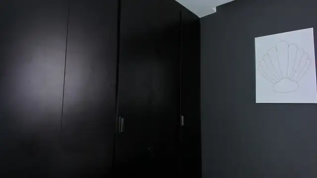 love kriss online show from April 2, 5:32 pm