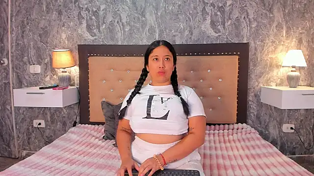 Daphne sweett online show from March 1, 12:40 pm