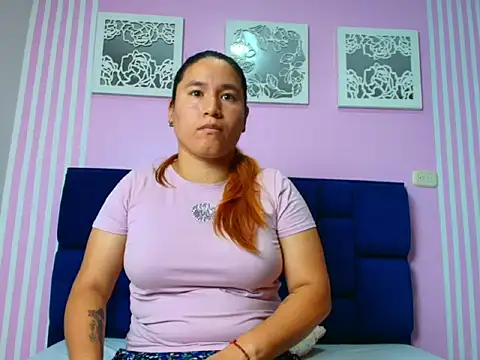 Snapshot of MAGGYE_MAX chatting on February 25, 1:21 pm MAGGYE MAX online show from February 25, 1:21 pm