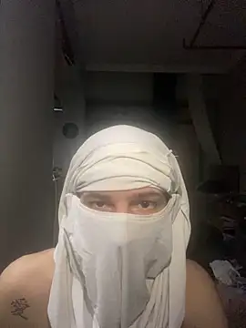 Snapshot of berko6956 chatting on February 12, 6:25 pm berko6956 online show from February 12, 6:25 pm