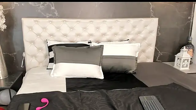 Samantha Dupre online show from February 17, 10:38 pm