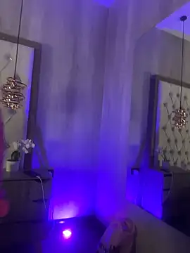 Snapshot of Anya_Volker chatting on March 18, 12:52 pm Anya Volker online show from March 18, 12:52 pm