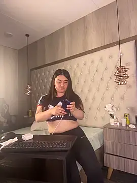 Snapshot of Anya_Volker chatting on March 21, 11:41 pm Anya Volker online show from March 21, 11:41 pm