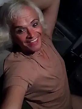 dustbunny64 online show from March 27, 2:50 am