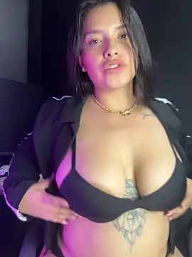 Miss Bella Flame online show from May 20, 12:50 am
