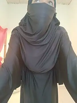 Snapshot of aminaa_ chatting on July 2, 7:09 pm aminaa online show from July 2, 7:09 pm