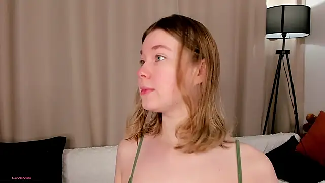 Snapshot of MaraaSwan chatting on February 13, 10:39 pm MaraaSwan online show from February 13, 10:39 pm