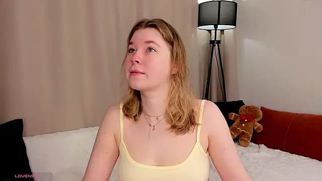 Snapshot of MaraaSwan chatting on March 20, 5:01 am MaraaSwan online show from March 20, 5:01 am