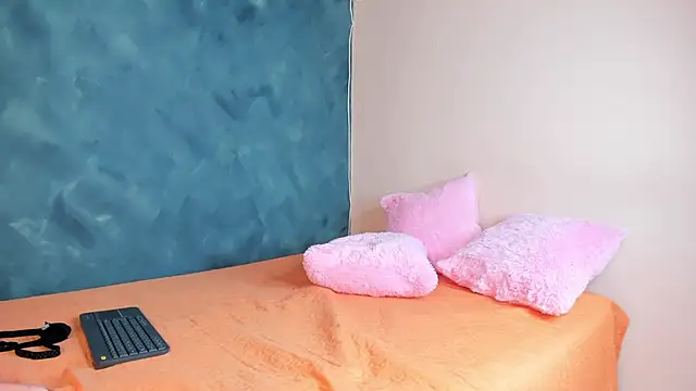 Snapshot of BySabrina chatting on March 13, 12:12 pm BySabrina online show from March 13, 12:12 pm