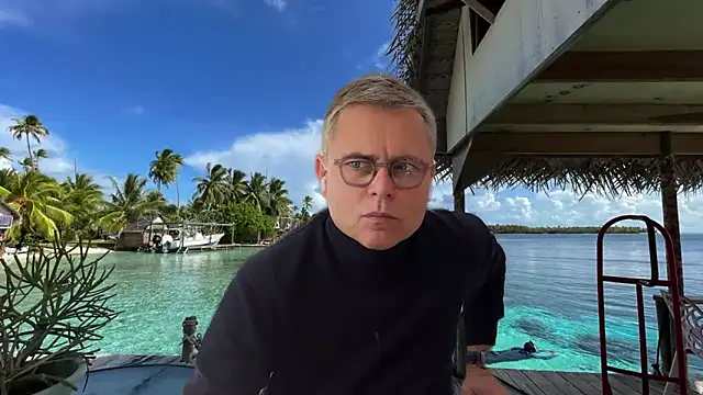 Snapshot of stephcmoi007 chatting on March 23, 9:13 am stephcmoi007 online show from March 23, 9:13 am