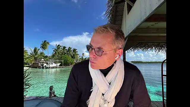 Snapshot of stephcmoi007 chatting on April 1, 7:31 am stephcmoi007 online show from April 1, 7:31 am