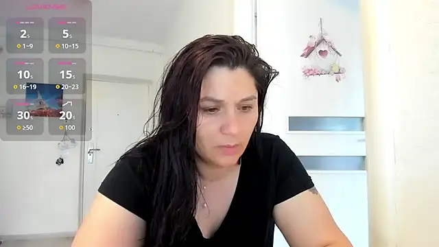 EVELYNA88 online show from May 9, 8:52 am